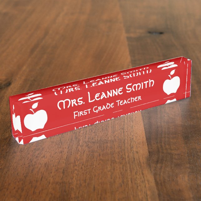 Red and White Apple Teacher Namensplakette (Seite)