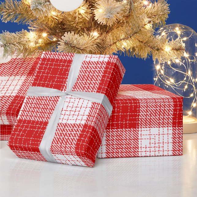 Red and White Bold Checkered Plaid Design  Geschenkpapier (Von Creator hochgeladen)