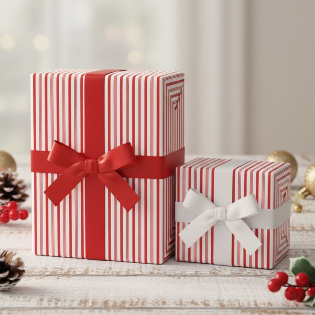 Red and White Candy Cane Pinstripe Pattern Geschenkpapier (Cute Red and White Candy Cane Pinstripe Pattern for Christmas. Modern Thin Red Stripes for Chic Xmas)