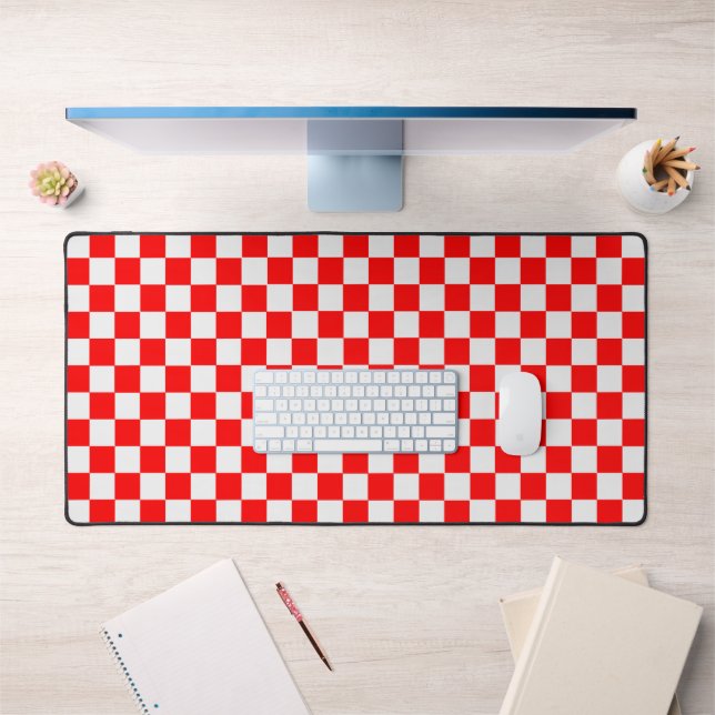 Red and White Classic Checkerboard von STaylor Schreibtischunterlage (Büro 1)