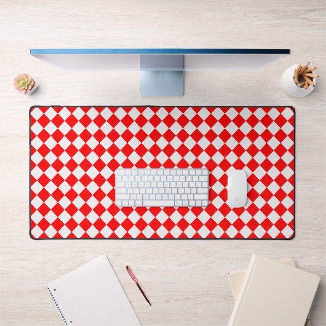 Red and White Diamond Pattern von STaylor Schreibtischunterlage (Büro 1)