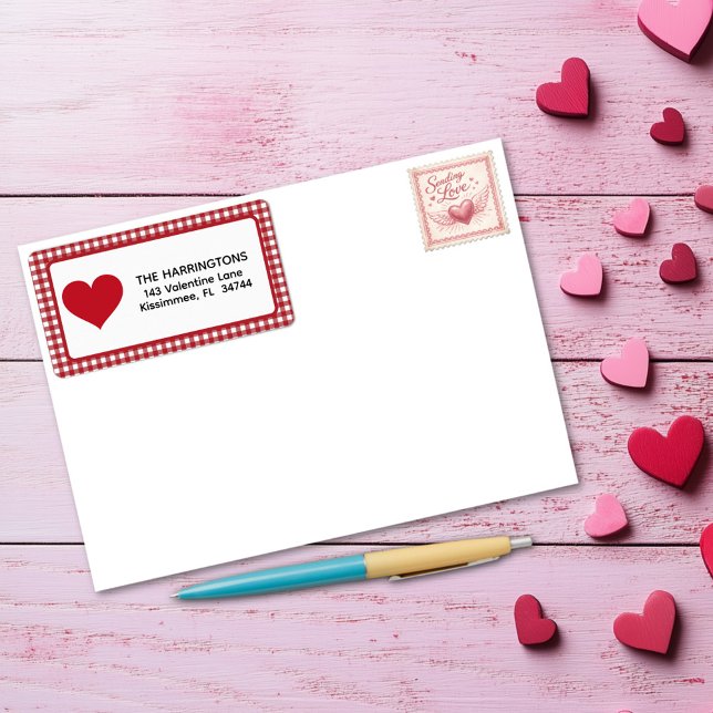 Red and White Plaid Gingham Valentine Heart Adressaufkleber (Von Creator hochgeladen)