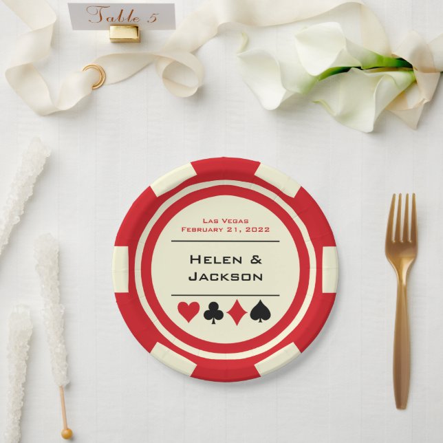 Red and White Poker Chip Las Vegas Wedding Pappteller (Hochzeit)