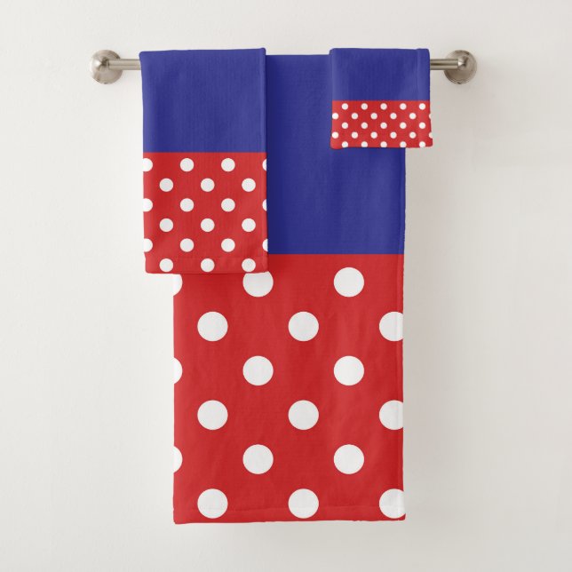 Red and White Polka Dots Badhandtuch Set (Insitu)