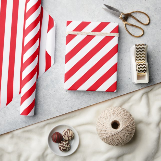 Red and White Stripped Candy Cane Wrapping Paper Geschenkpapier (Basteln)