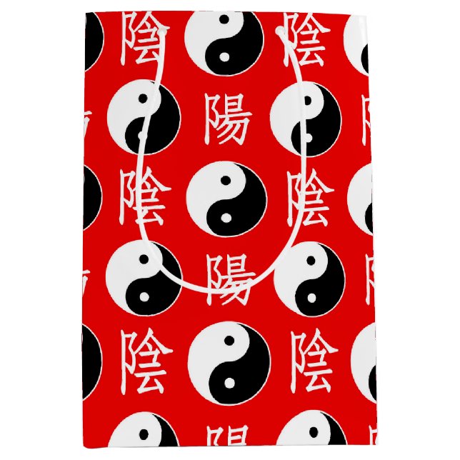 Red Background Chinesisches Yinyang-Muster Mittlere Geschenktüte (Vorderseite)