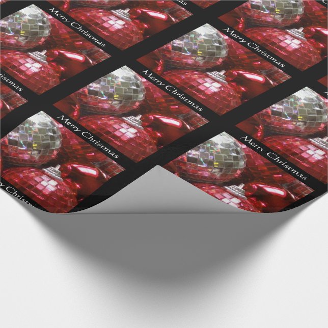 Red Baubles Frohe Weihnachtsverpackung Papier schw Geschenkpapier (Ecke)