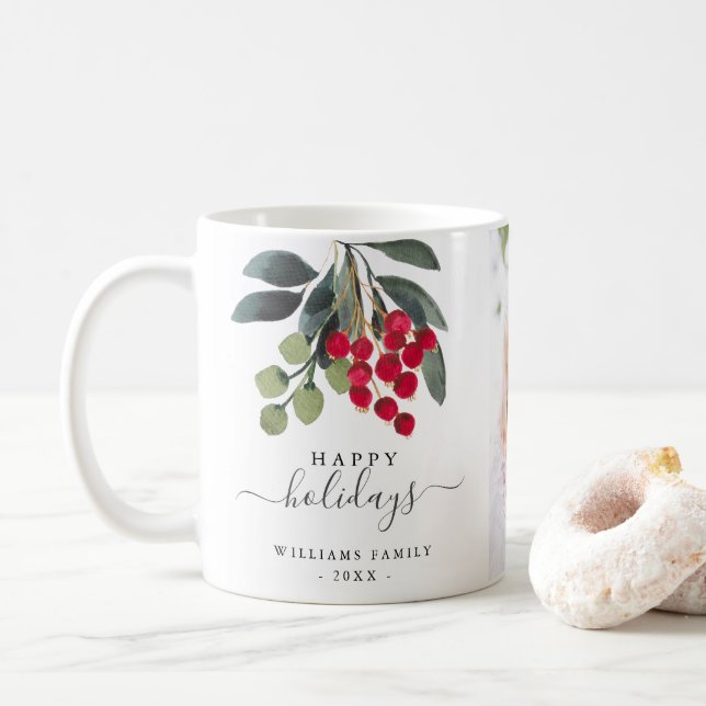 Red Berries Greenery Happy Holidays Custom Foto Kaffeetasse (Mit Donut)