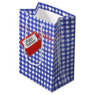 Red Birthday Gift Tag auf Gingham Mittlere Geschenktüte