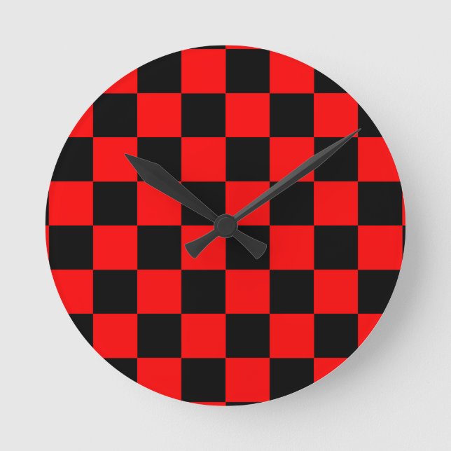 Red Black Checkered Karo Pattern Runde Wanduhr (Vorderseite)