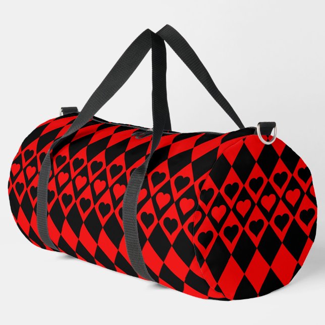 Red & Black Harlequin mit Herz Duffle Bag (Linke Ecke)