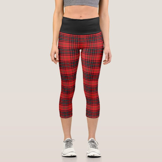 Red Black Scottish Tartan Chic Stilvolles Muster Capri Leggings (Vorderseite)