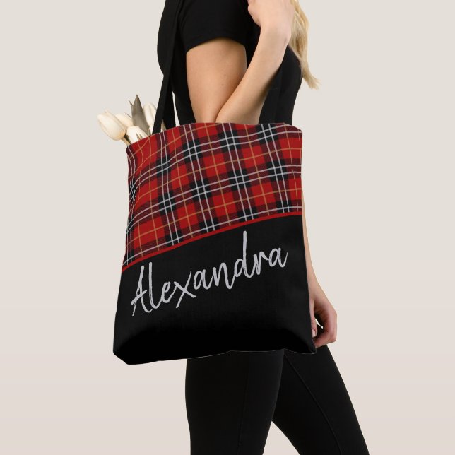 Red Black Scottish Tartan Pattern Personalisiert (Von Nahem)