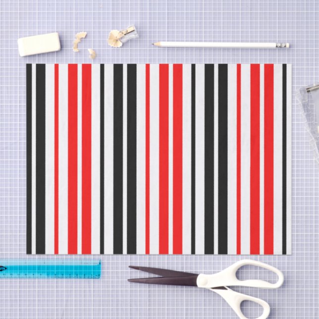 Red Black White Stripes Pattern Design  Seidenpapier (Handwerk)