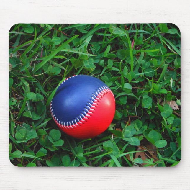 Red & Blue Baseball mit weißem Stitching Mousepad (Vorne)