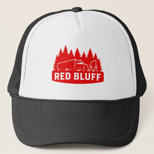 Red Bluff Bigfoot Semi-Truck & Forest Silhouette Truckerkappe (Vorderseite)