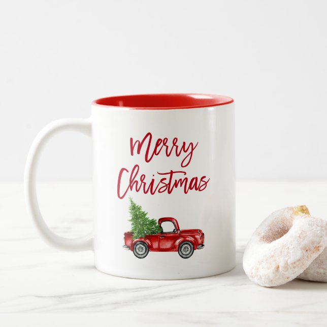 Red Brush Script Vintag Truck Weihnachtsbaum Zweifarbige Tasse (Mit Donut)