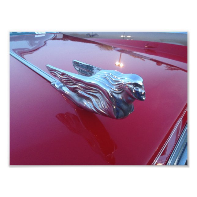 Red Cadillac Flying Woman Hood Ornament Fotodruck (Vorne)