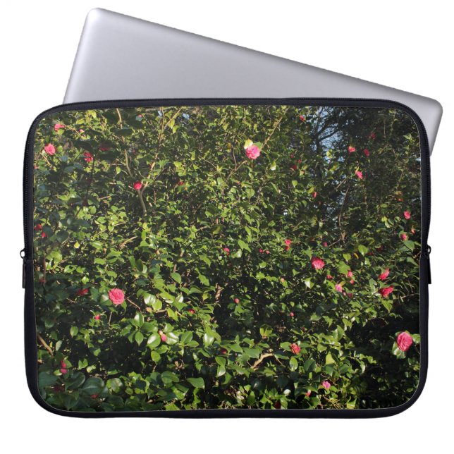 Red Camellia Bush Laptopschutzhülle (Vorderseite)