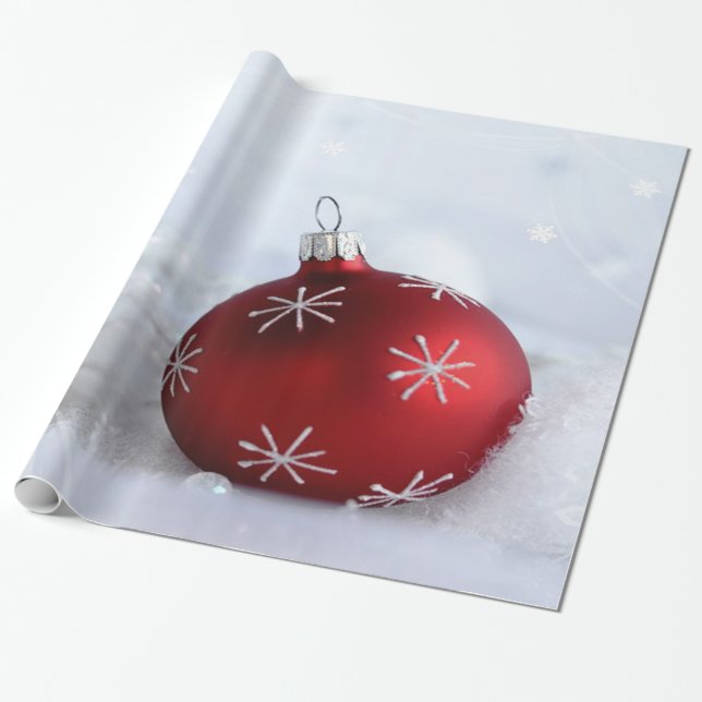 Red Christmas Ball Snowflakes Geschenkpapier (Ungerollt)
