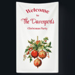 Red Christmas Baubles mit Holly Festivals Banner<br><div class="desc">Weihnachtsbanner mit einer Vintagen Stilvorlage. 3 rote Weihnachtsbaumbläschen umgeben von grünen Heiligen und Beeren. Stilvolles Retro-Design.</div>