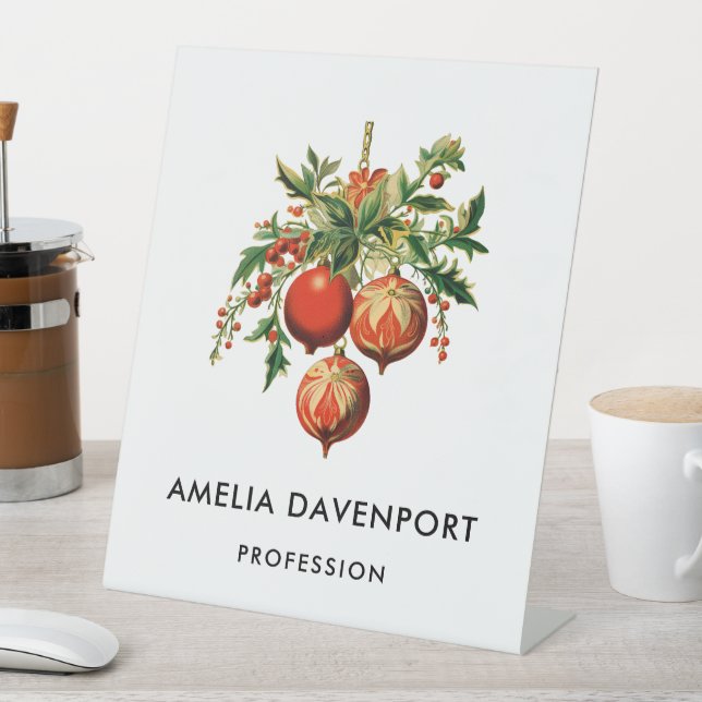 Red Christmas Baubles mit Holly Festivals Sockelschild (In Situ)