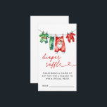 Red Christmas Santa Baby Duwer Windelwanne Begleitkarte<br><div class="desc">Fügen Sie Ihrer Babydusche eine Touch festlichen Spaß mit unserer Red Christmas Santa Baby Shower Windleser Raffle Enclosure Card hinzu. Mit einem fröhlichen Santa Claus Design-Set vor einem lebendigen, roten Hintergrund, ist diese Karte mit Schneeflocken und Wintergrün geschmückt, die den Geist der Saison einfangen. Laden Sie Ihre Gäste ein, an...</div>