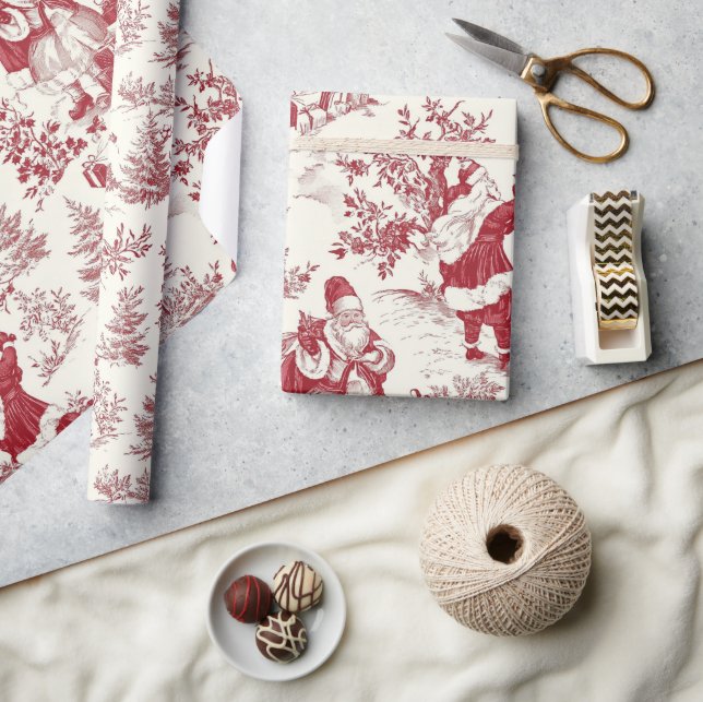 Red Christmas Toile Santa And Trees Geschenkpapier (Kunsthandwerk)