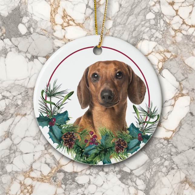Red Dackel Dog Evergreen Kreath Keramik Ornament (Von Creator hochgeladen)