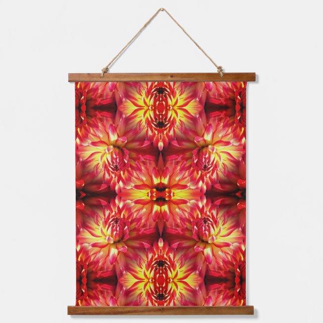 Red Dahlia Flower Abstract Nature Pattern  Wandteppich Mit Holzrahmen (Vorderseite)