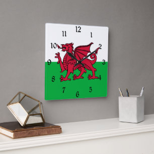 Red Dragon Celtic Flag Wales & Welsh Quadratische Wanduhr