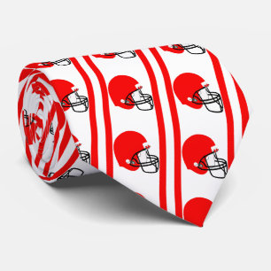 Red Football Helm auf White Necktie Krawatte