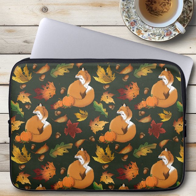 Red Fox Blätter Acorns Green Laptopschutzhülle (Von Creator hochgeladen)