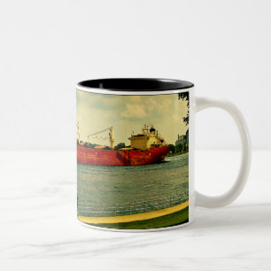 Red Freighter Zweifarbige Tasse