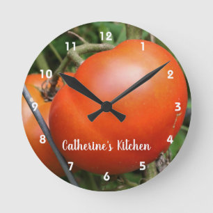 Red Garden Tomatoes Personalized  Runde Wanduhr