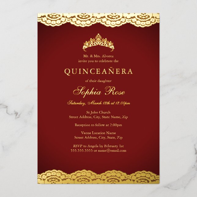 Red Gold Lace Tiara Quinceanera Foil Folieneinladung (Vorderseite)