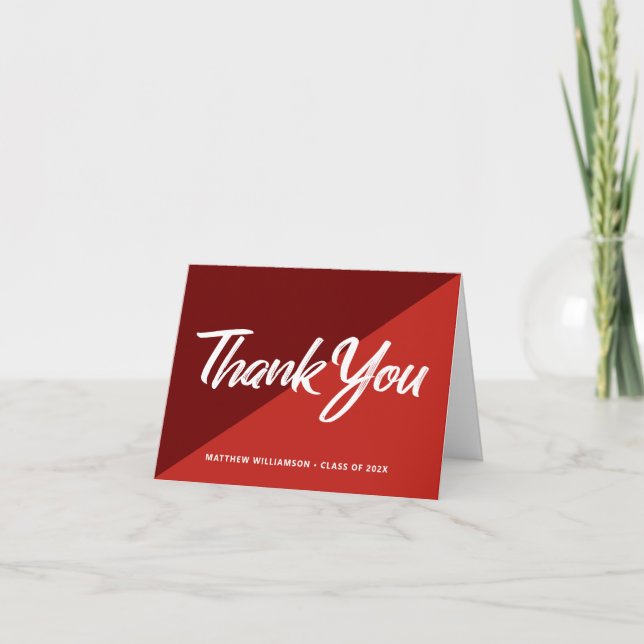 Red Graduation Bold Script Cap Icon Retro Minimal Dankeskarte (Vorderseite)