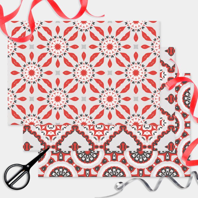 Red Grau Black & White Modern Ethnic Geometric Geschenkpapier Set (Von Creator hochgeladen)