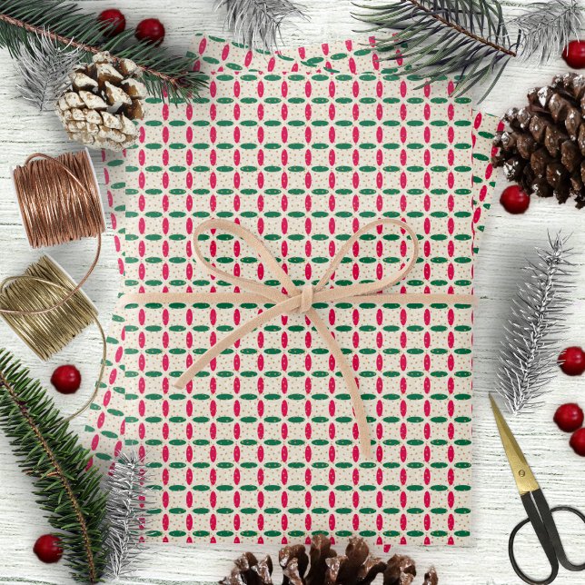 Red Green Geometric Christmas Red mit Caramel Piec Geschenkpapier Set (Christmas Red Green Geometric with Caramel Pieces Wrapping Paper Sheets by Leapfroglisics Shop)