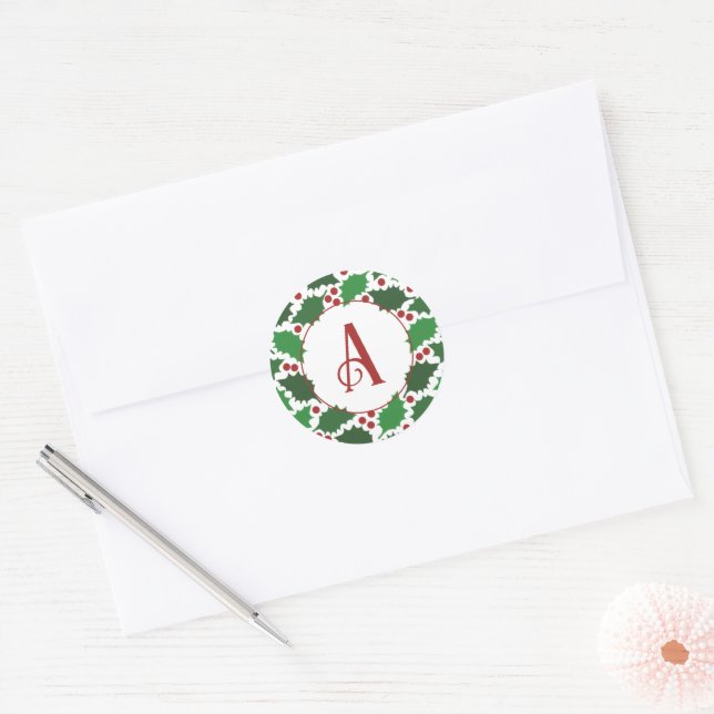 Red & Green Jolly Holly Monogram Runder Aufkleber (Umschlag)