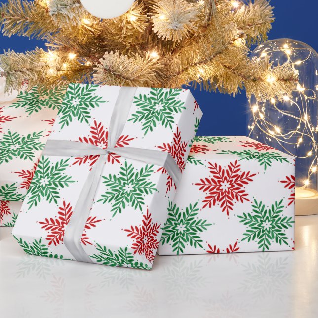 Red & Green Watercolor Snowflake Muster 2 Geschenkpapier (Feiertage)