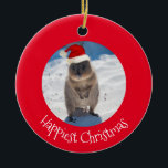 Red Happy Christmas Quokka Beach Australien Keramik Ornament<br><div class="desc">Weihnachten wird in Australien wie im Sommer am Strand gefeiert. Und Ihre Weihnachten können nicht besser, glücklicher und niedlicher werden als mit diesem Quokka - dem glücklichsten Tier der Welt. Mit diesem einzigartigen Ornament dekorieren und erhellen Sie Ihren Baum. In dieser festlichen Saison wird es jedem ein Lächeln auf die...</div>