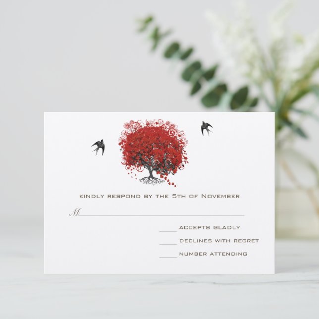 Red Heart Leaf Tree Wedding RSVP Karte (Stehend Vorderseite)