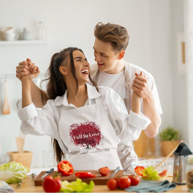 Red Heart Leaf Tree Wedding Schürze (Von Creator hochgeladen)