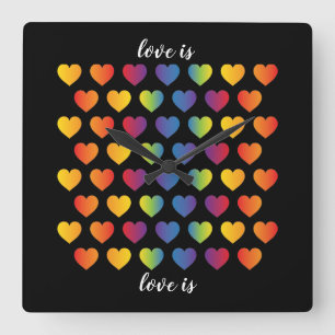 red heart with speckels pattern quadratische wanduhr