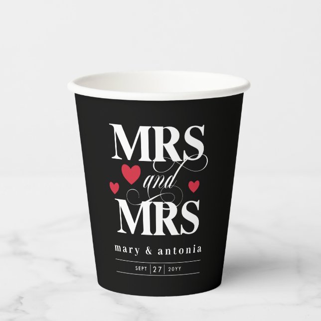 Red Hearts Mrs & Mrs Lesbian Wedding Black Pappbecher (Vorderseite)