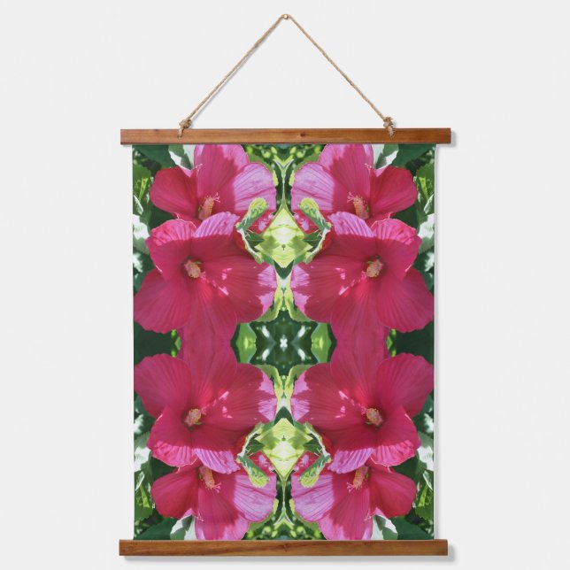 Red Hibiscus Flower Pair Close Up Abstract Hanging Wandteppich Mit Holzrahmen (Vorderseite)