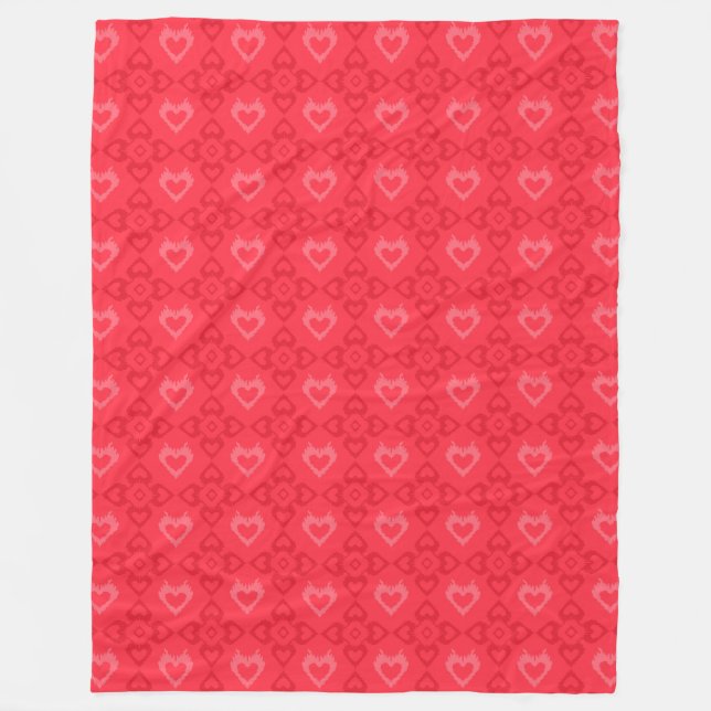 Red Ikat Style Herzmuster Fleecedecke (Vorderseite)