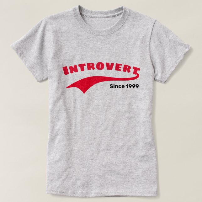Red Introvertierte Typografie Swoosh Custom Date T-Shirt (Design vorne)