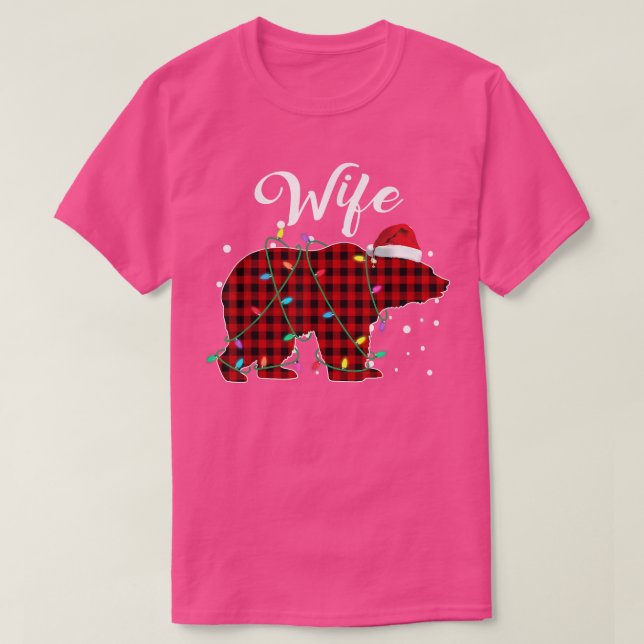 Red Kariert Ehefrau Bear Matching Buffalo Pajama T-Shirt (Design vorne)